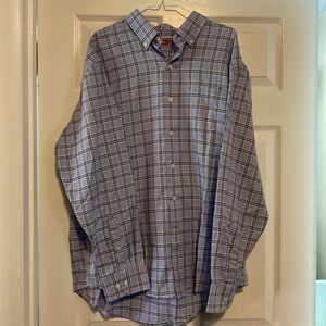 Izod long sleeve button up dress shirt